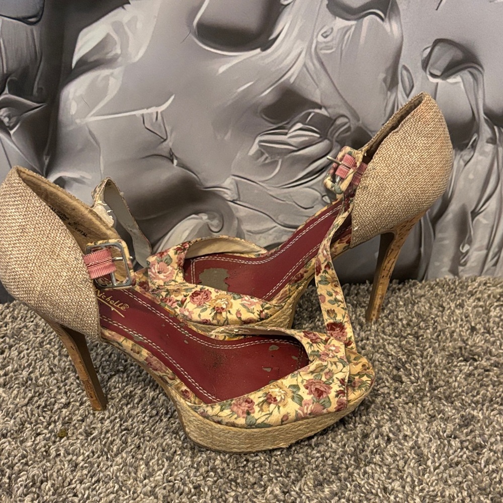Anne Michelle Beige Floral Heels